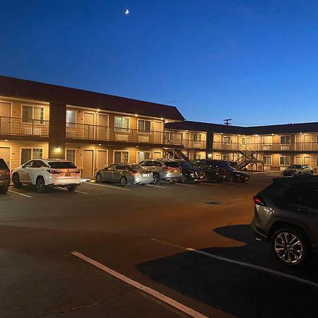 Days Inn By Wyndham Newport Or Luaran gambar