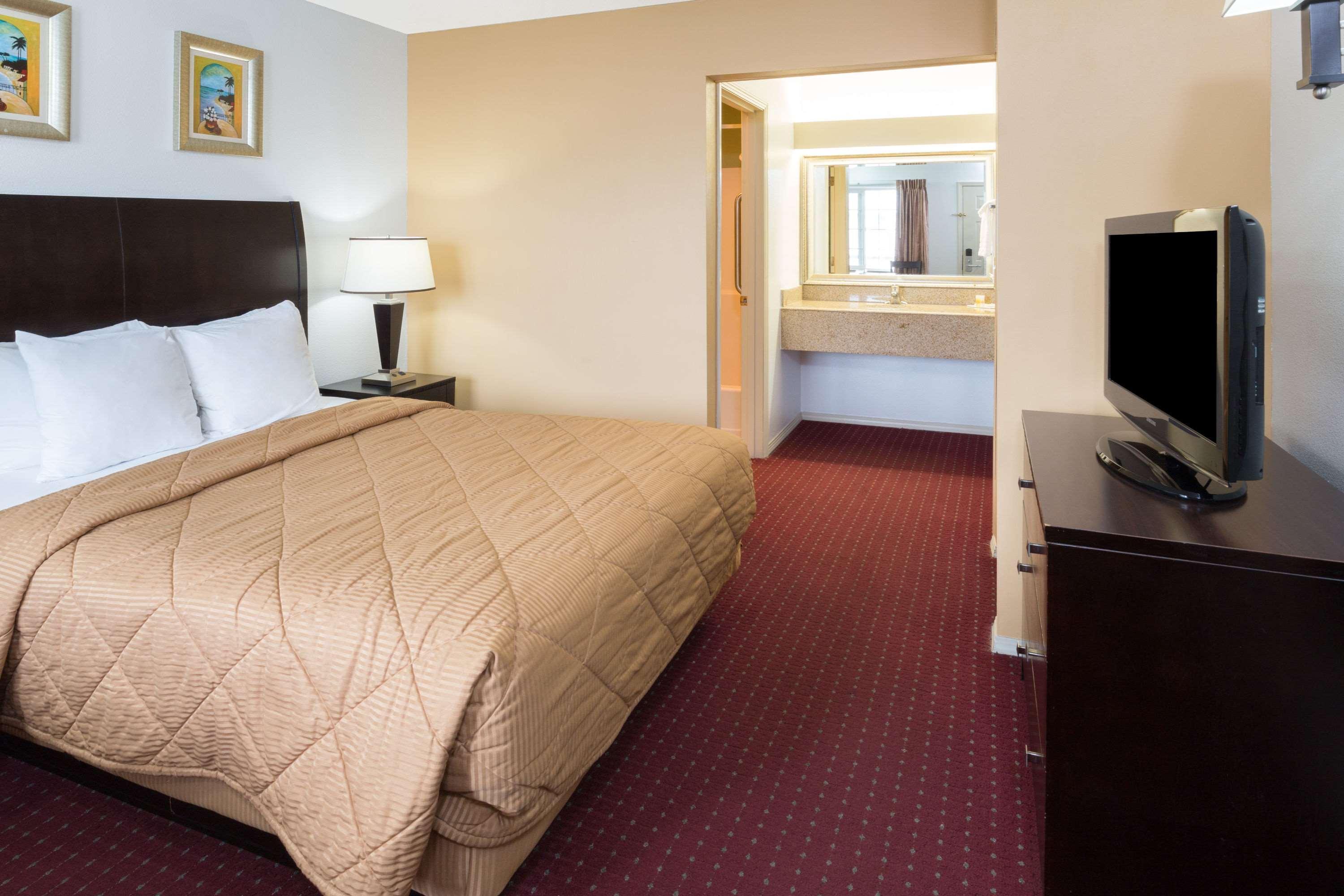 Days Inn By Wyndham Newport Or Luaran gambar