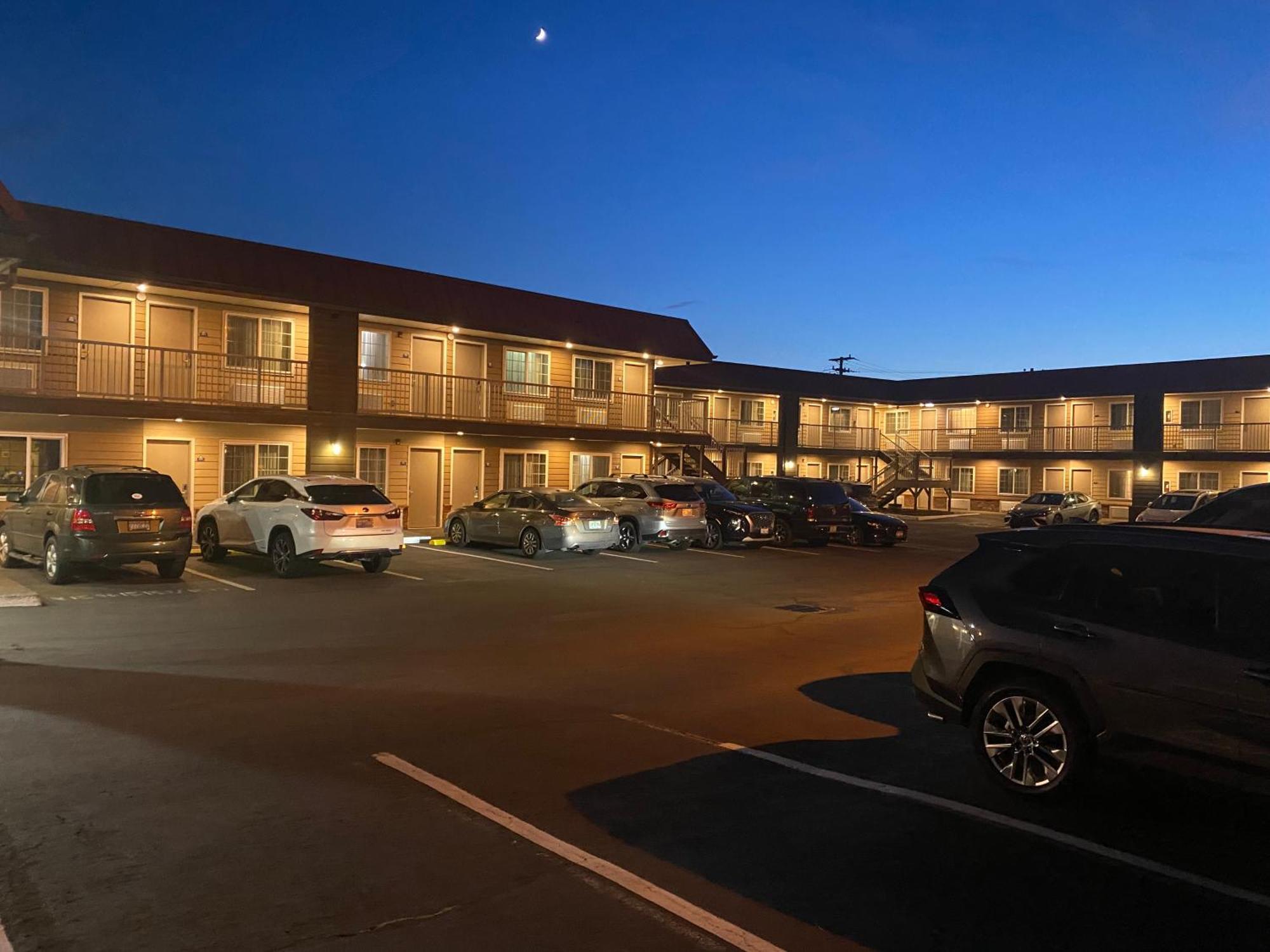 Days Inn By Wyndham Newport Or Luaran gambar