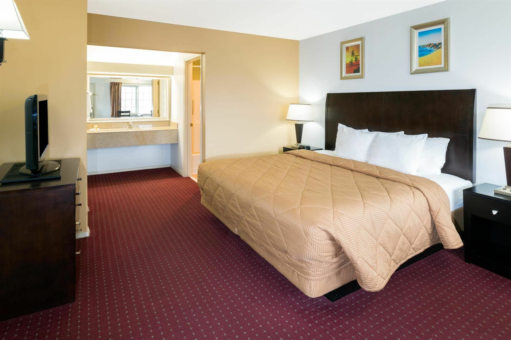 Days Inn By Wyndham Newport Or Luaran gambar